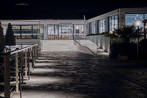 Golden Coast Hotel & Bungalows - All Inclusive