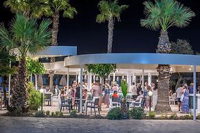 Golden Coast Hotel & Bungalows - All Inclusive