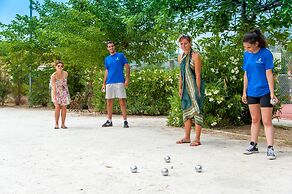 Golden Coast Hotel & Bungalows - All Inclusive
