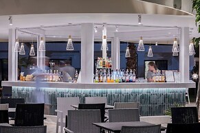 Golden Coast Hotel & Bungalows - All Inclusive