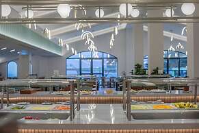 Golden Coast Hotel & Bungalows - All Inclusive