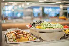 Golden Coast Hotel & Bungalows - All Inclusive