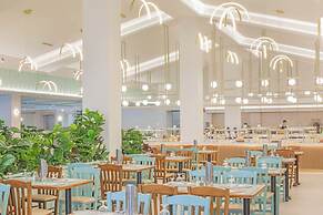 Golden Coast Hotel & Bungalows - All Inclusive