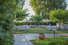 Golden Coast Hotel & Bungalows - All Inclusive