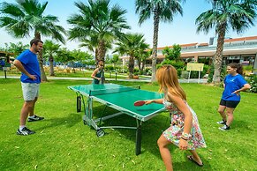Golden Coast Hotel & Bungalows - All Inclusive