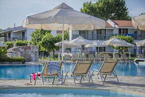 Golden Coast Hotel & Bungalows - All Inclusive