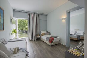 Golden Coast Hotel & Bungalows - All Inclusive