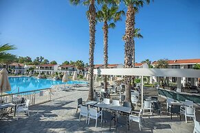 Golden Coast Hotel & Bungalows - All Inclusive