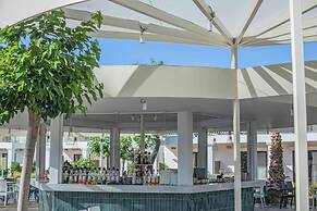 Golden Coast Hotel & Bungalows - All Inclusive