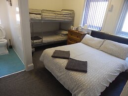 Llanryan Guest House