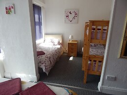 Llanryan Guest House