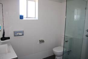 Lakeview Motel & Apartments