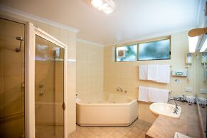 Lakeview Motel & Apartments