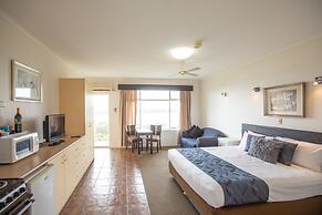 Lakeview Motel & Apartments