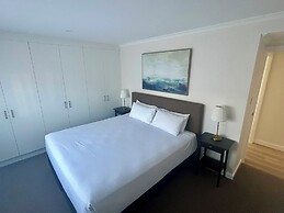 Lakeview Motel & Apartments