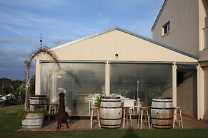 Lakeview Motel & Apartments