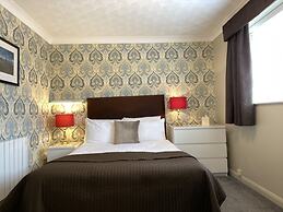 Virginia Court Hotel