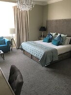 Virginia Court Hotel