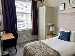 Virginia Court Hotel