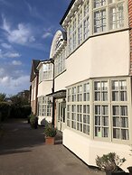 Virginia Court Hotel