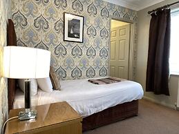 Virginia Court Hotel