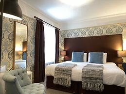 Virginia Court Hotel