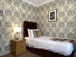 Virginia Court Hotel