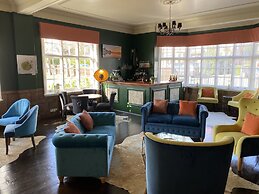 Virginia Court Hotel