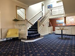 Virginia Court Hotel