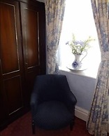 The Moelwyn Hotel & Restaurant