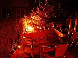 The Moelwyn Hotel & Restaurant