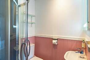 Holly Lodge Guest House