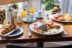 Holly Lodge Guest House