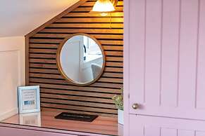 Holly Lodge Guest House