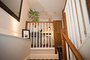 Holly Lodge Guest House