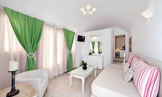 Dream Island Hotel