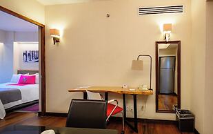 Las Suites Campos Eliseos