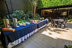 Las Suites Campos Eliseos