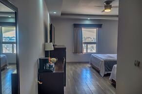 Laos Mar Hotel & Suites
