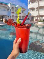 Laos Mar Hotel & Suites