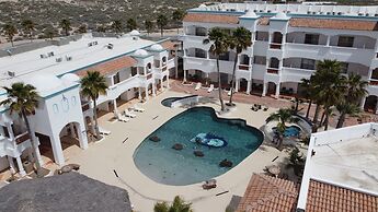 Laos Mar Hotel & Suites