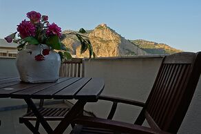 Marbela Apartments & Suites