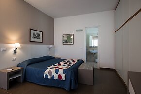 Marbela Apartments & Suites