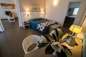 Marbela Apartments & Suites