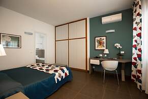 Marbela Apartments & Suites