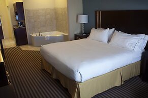 Holiday Inn Express & Suites Youngstown West - Austintown, an IHG Hote