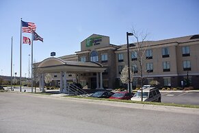 Holiday Inn Express & Suites Youngstown West - Austintown, an IHG Hote