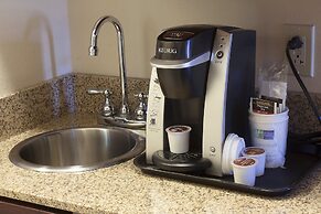 Holiday Inn Express & Suites Youngstown West - Austintown by IHG