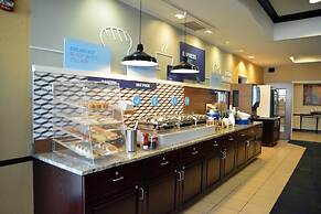 Holiday Inn Express & Suites Youngstown West - Austintown by IHG