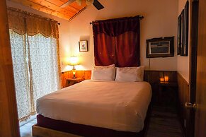 Sleepy Hollow Cabins and Hotel